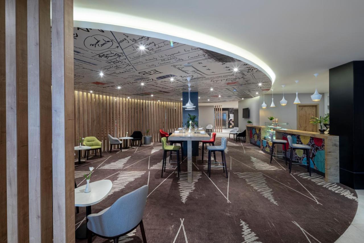 Ibis Jeddah Malik Road Ξενοδοχείο Εξωτερικό φωτογραφία